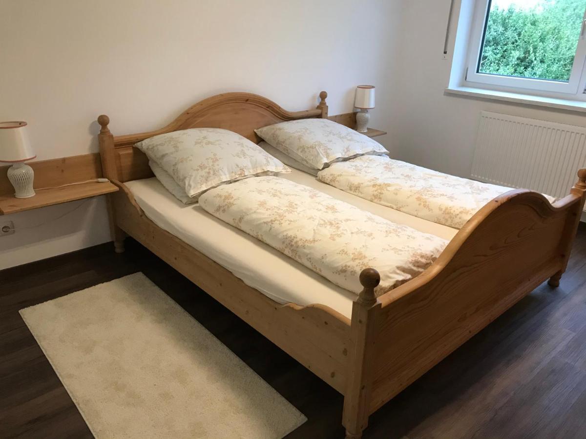 Ferienwohnung „Frosch“ Neukirchen-Balbini Exterior foto